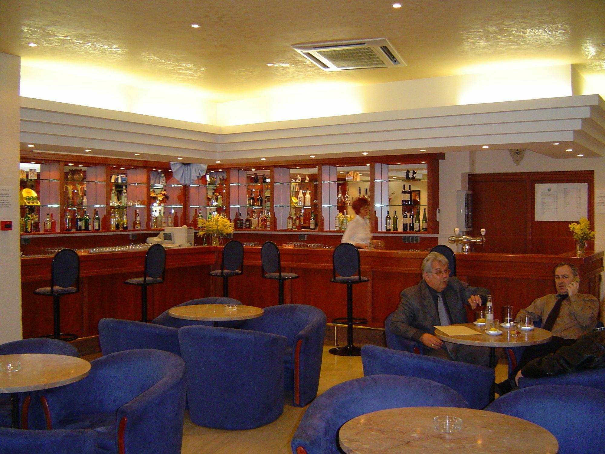 Hotel Пула Екстериор снимка
